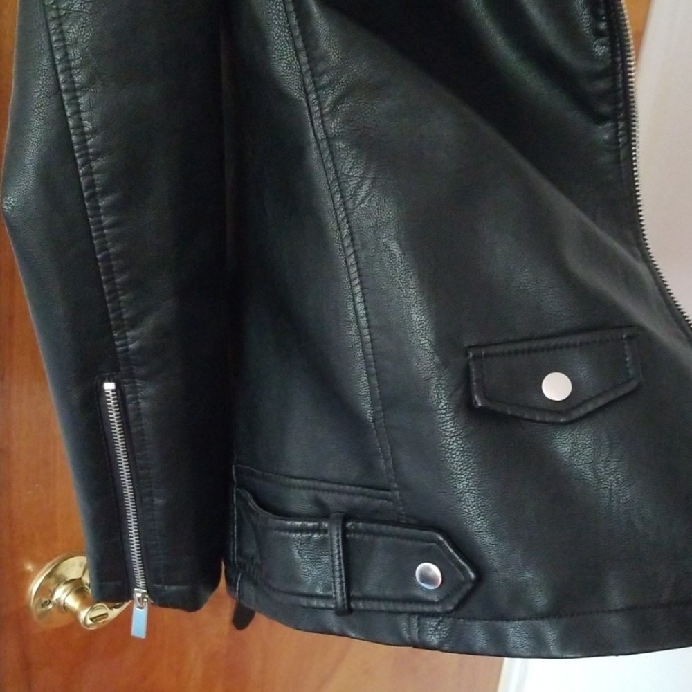 Leather Jacket - Picture 4 of 4